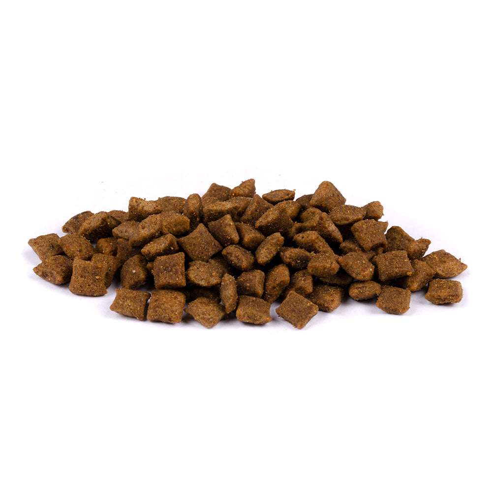 Bild von mehreren Kroketten des Produktes: Brit Care Cat Premium Trockenfutter Monoprotein für sterilisierte kastrierte Katzen Sterilized Urinary Health Harntrakt - Fresh Chicken Huhn