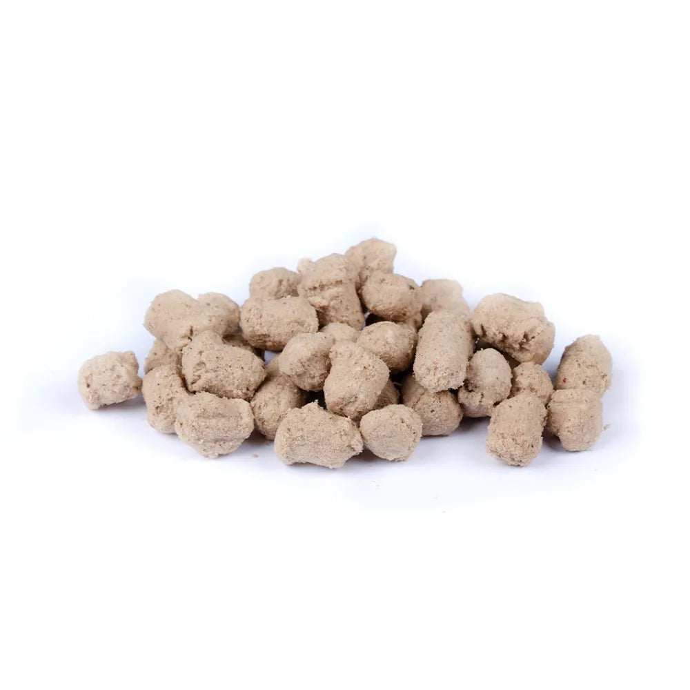 Bild von mehreren Snacks des Produktes: Brit Hund Premium Raw Treat Gefriergetrockneter Snack Skin & Coat Fish Chicken Haut Fell Fisch Huhn
