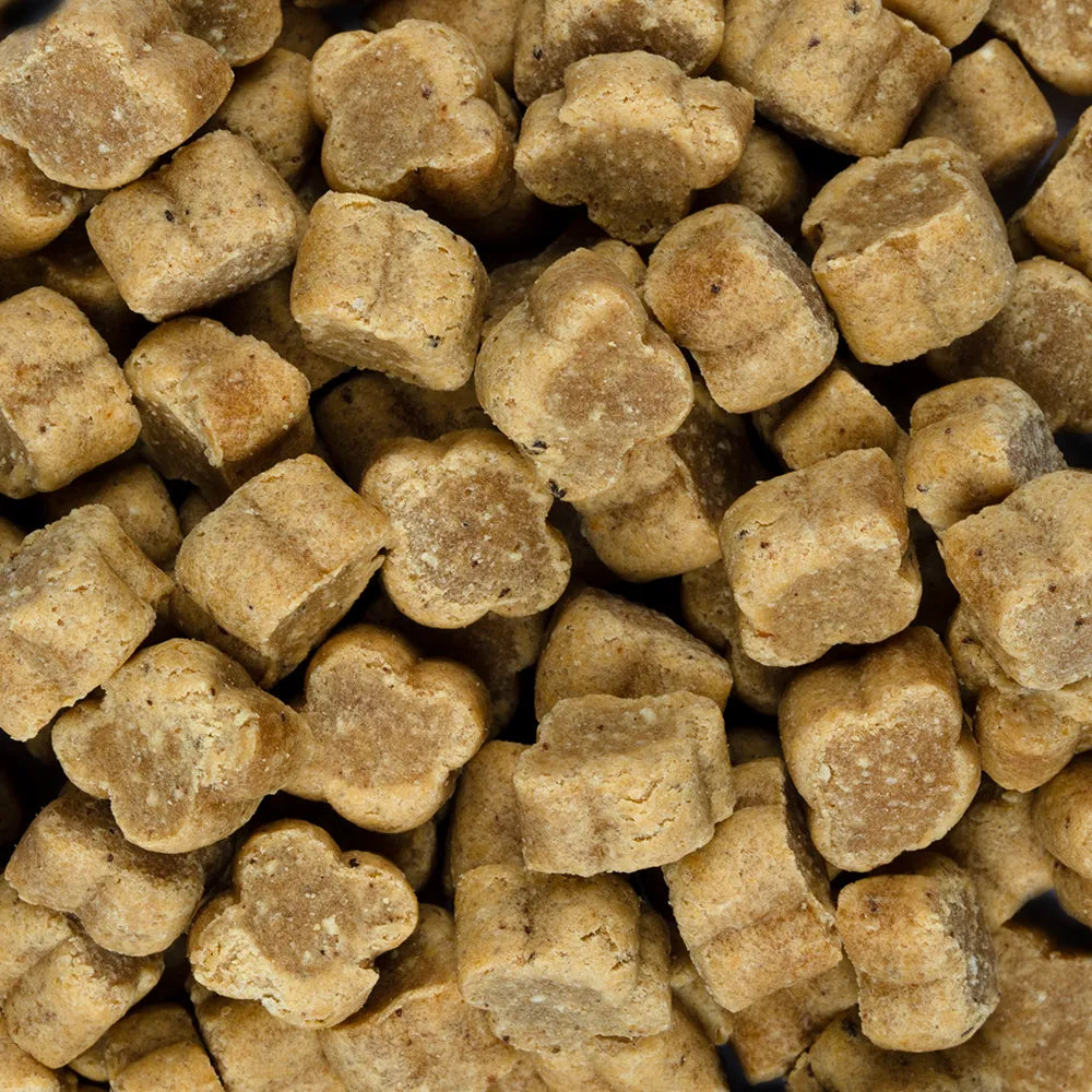 Detailbild von den Snacks des Produktes: Brit Hund Premium Soft Training Snack für Hunde mittelgroßer Rassen M - Chicken Huhn